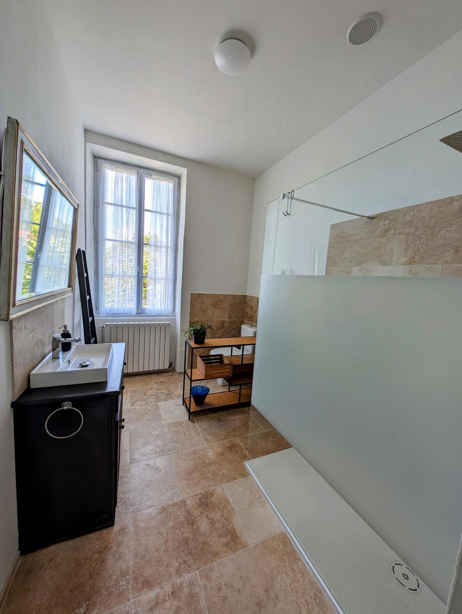 Maison De Style Tout Confort, Position Ideale, Avec Clim Et Petit Exterieur Orange  Exterior foto